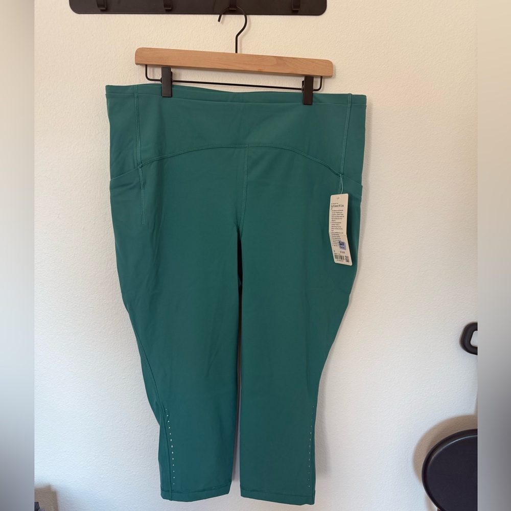 Lululemon swift speed crop 21” - Picture 2 of 5